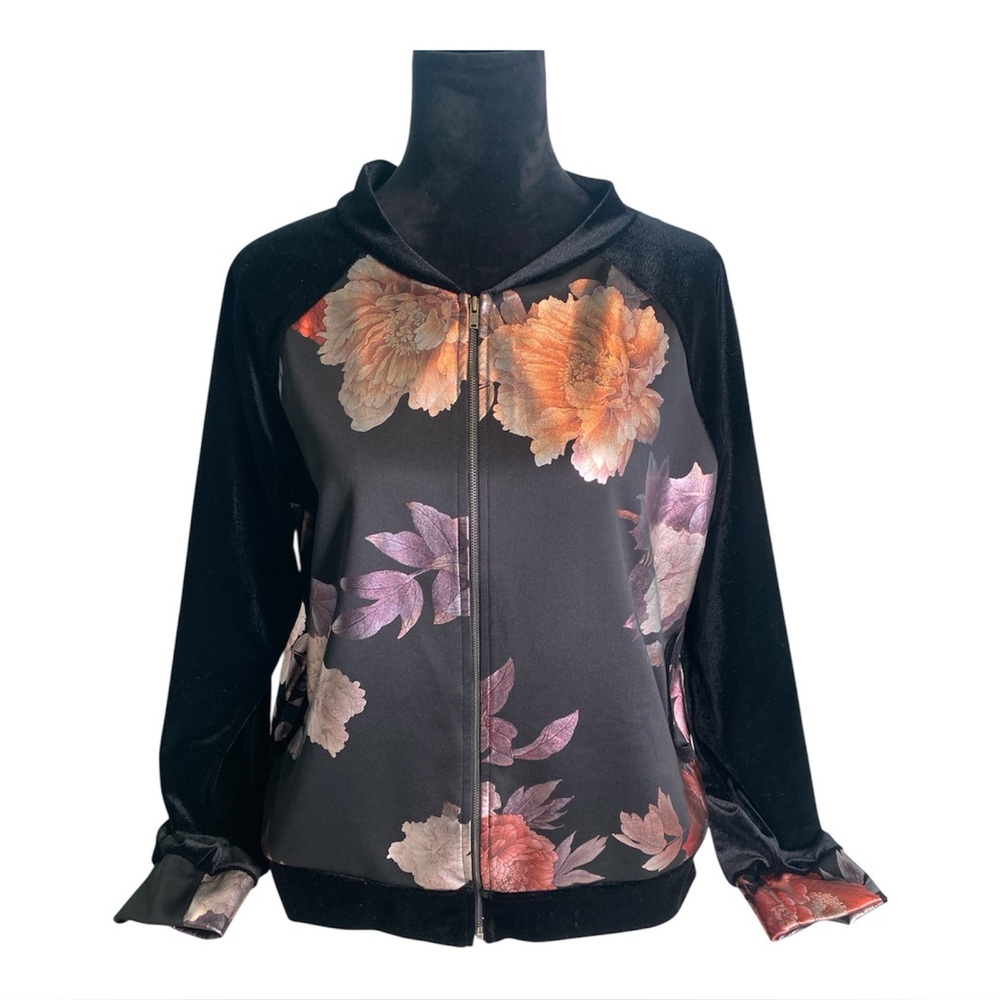 EGY Black Velvet Zip-Up Sweater Women's Size Large – Floral Design Front